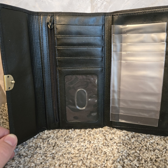 Buxton Black Women's Clutch Wallet - Picture 8 of 8